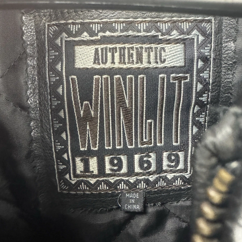 Jaqueta Bombardeiro Masculina Vintage WINLIT 1969 Couro Preto Anos L -90 Casaco de Voo Aviador - Imagem 2 de 4