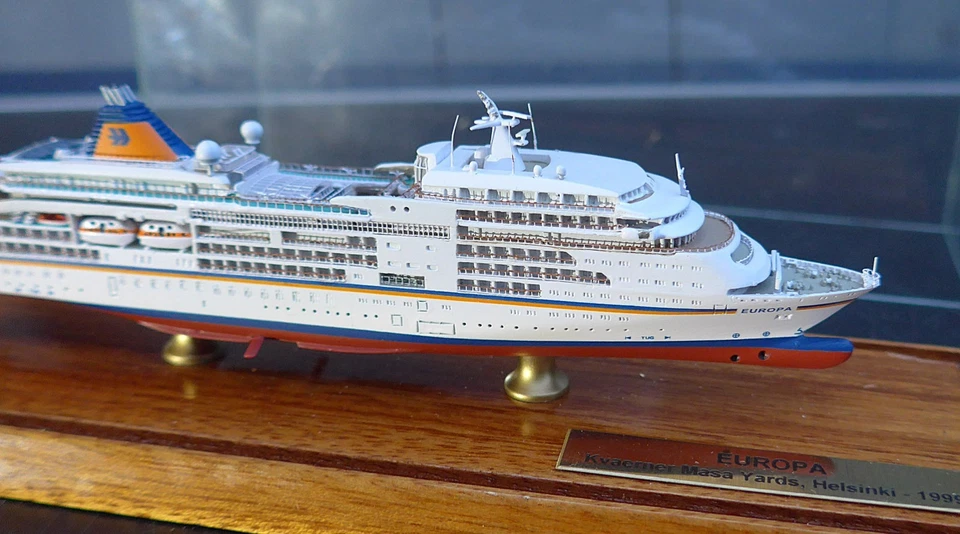 Classic Ship Collection Europa 1:1250 Hapag Lloyd - Bild 4 von 4