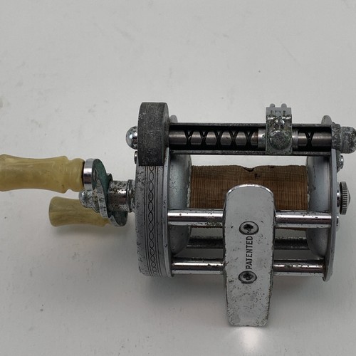 Vintage 1950s Pflueger Casting Reel 1963c with Corked Spin Column - Picture 8 of 9