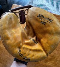 Vintage Spalding Soft-Ball Glove Model 1491 Made in USA - Form Pocket