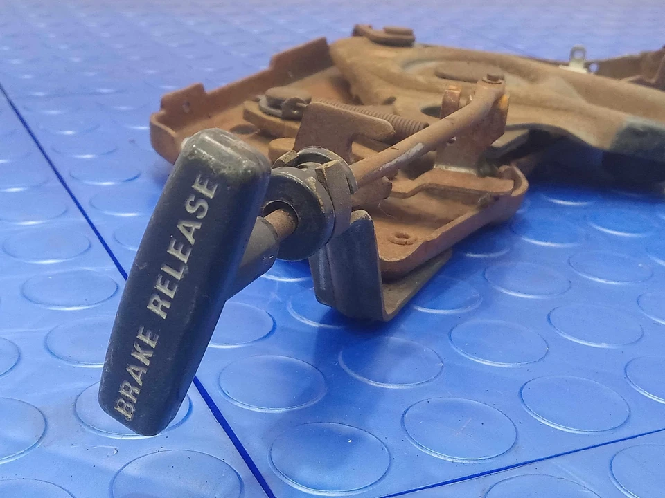 75-80 Ford Granada Parking Brake Control Lever Pedal Assembly Genuine OEM Foto 3 de 4