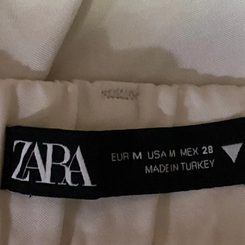 Mini Pantalones Cortos Zara Blanco Gris Cintura Alta Cinturón Lazo Plisado Bolsillos Delanteros Talla M Foto 4 de 4