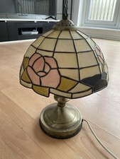 Tiffany Style Small Table Lamp with Pink Rose Pattern