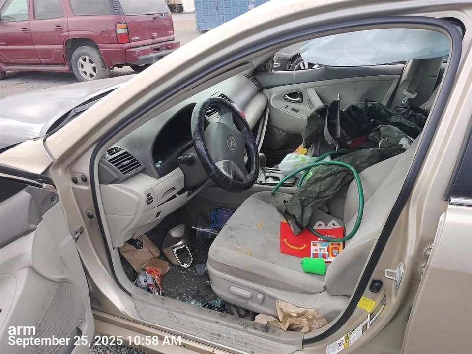 Coolant Reservoir Fits 07-12 LEXUS ES350 7436436 - Image 2 of 4