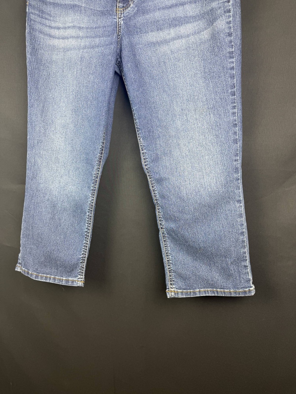 Lee Riders Dark Blue Denim Midrise Capri W30 L22 Women’s Summer Classic Jeans image 4