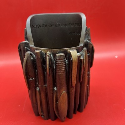 VTG Retro Pen Holder ''The Pen is Mightier Than the Sword'' Office Desk Organizer