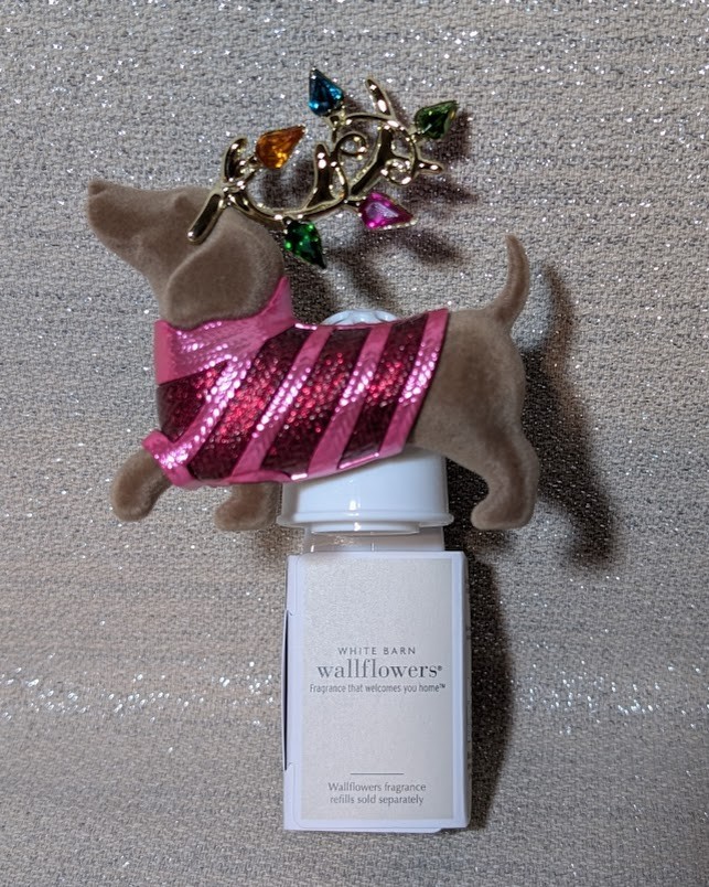 *NEW* Bath & Body Works Dachshund Reindeer Wallflowers Fragrance Plug