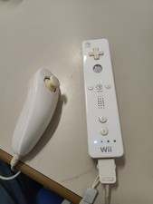 WII MOTE BIANCO ORIGINALE con Nunchuck originale e Cover Per Nintendo Wii