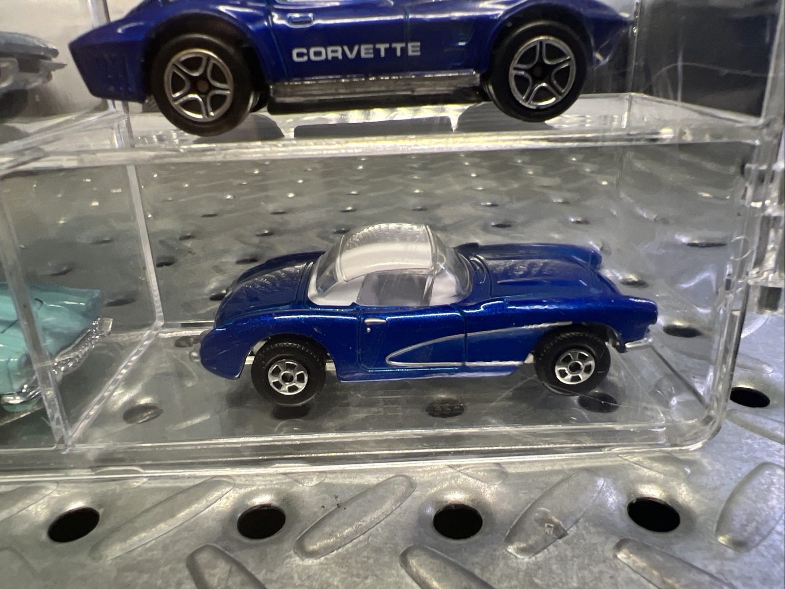 Picture 3 of 24