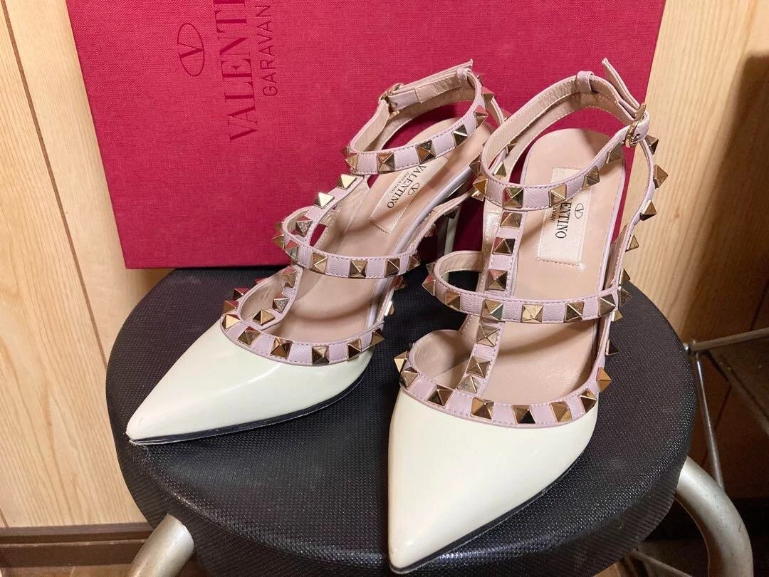 VALENTINO GARAVANI Rockstud Pumps Size 35 Made in ITALY |