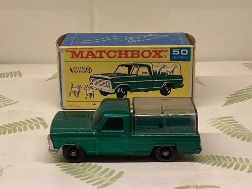 Original Vintage LESNEY MATCHBOX # 50 FORD KENNEL TRUCK. MIB