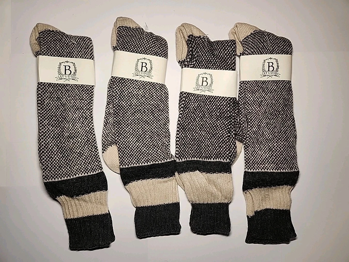 ☆ 4 PAIR ☆ MENS b.ella B.STUDIO Wool Angora Cashmere Blend Socks
Opens in a new window or tab