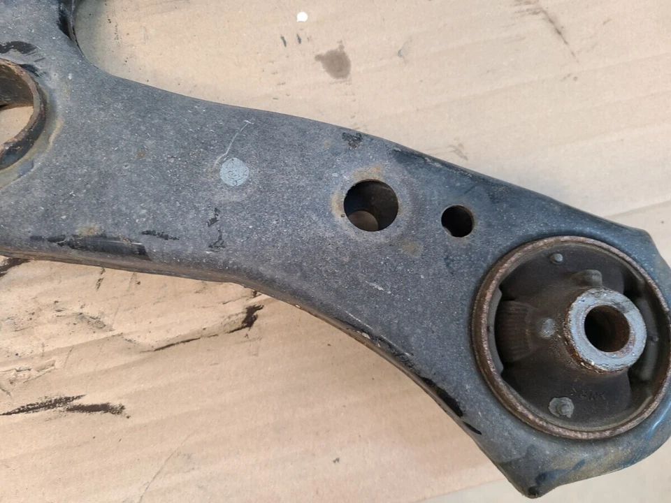 LEXUS UX 250 F Front Left control arm hub suspension 48520-76360,1a19824-b - Image 2 of 4