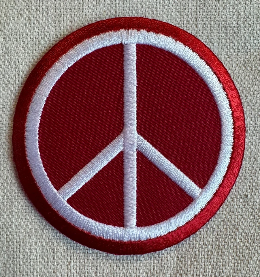PARCHE SIGNO DE PAZ HIPPIE VERANO DE AMOR rojo bordado hierro-en APLIQUE EMBLEMA Foto 2 de 4