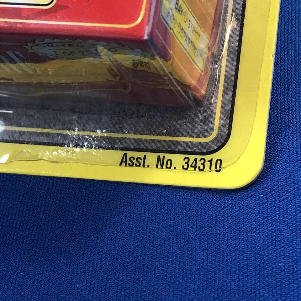 Matchbox Premiere 43302-34310 "Bay District FD" Ladder Fire Truck Unopened - Image 3 of 4