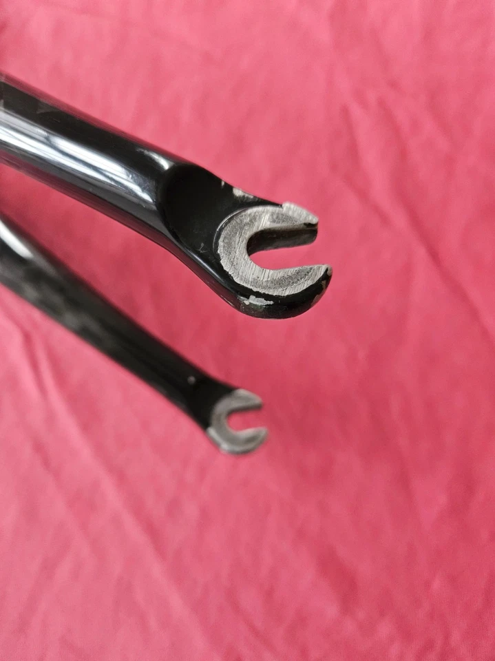 Alpina Carbon Fibre Forks 1" steerer - Image 4 of 4