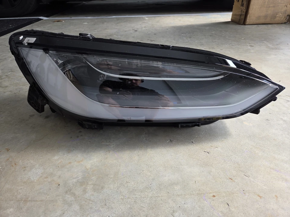 Faros Modelo X 2022 1034314 y 1034315 izquierda derecha Foto 3 de 4