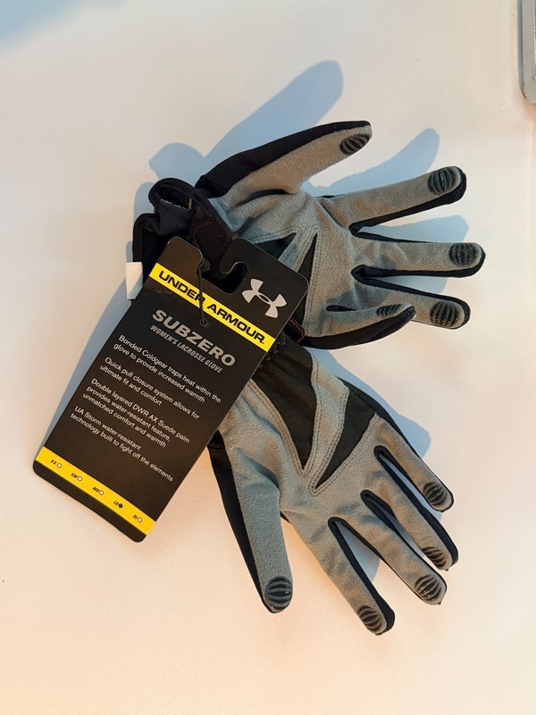 Brand New Under Armour Women’s Lacrosse Gloves Size Large black