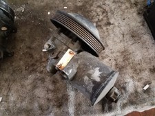Pompe direction assistée Mercedes CLASSE E