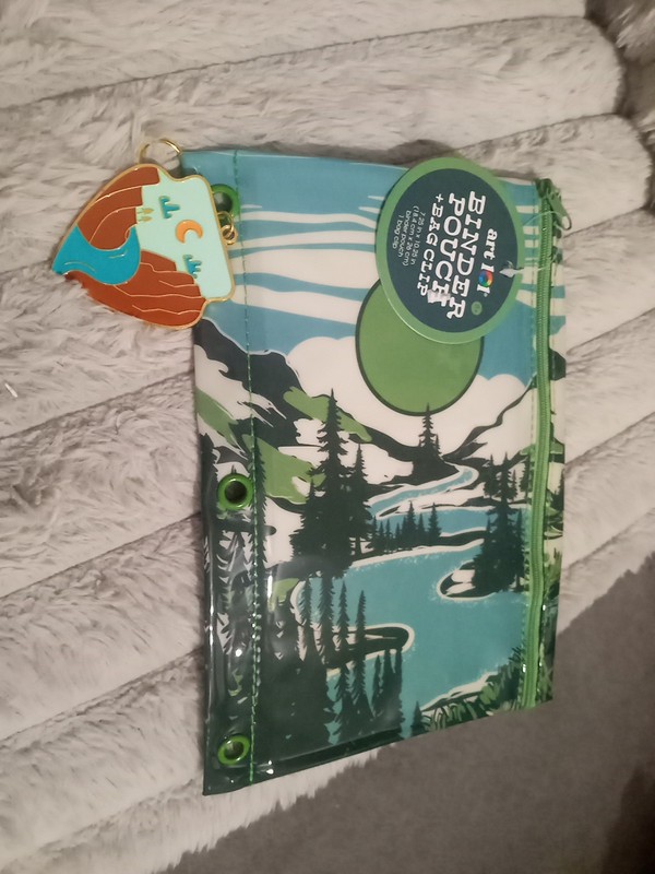 Art 101 Binder Pouch + Bag Clip