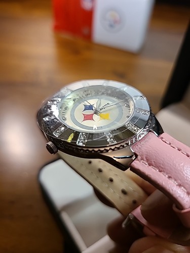 Pittsburgh Steelers NFL 2008 Avon Woman's Game Time Watch Pink Leather Band READ - Picture 14 of 14