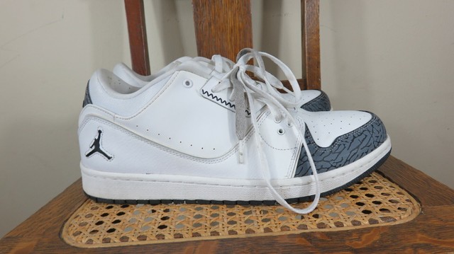 jordan flight low top