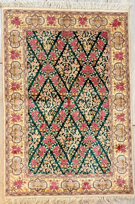 Luxury Handwoven Silk Rug Elegant Classic Soft Texture Carpet 87×61 cm