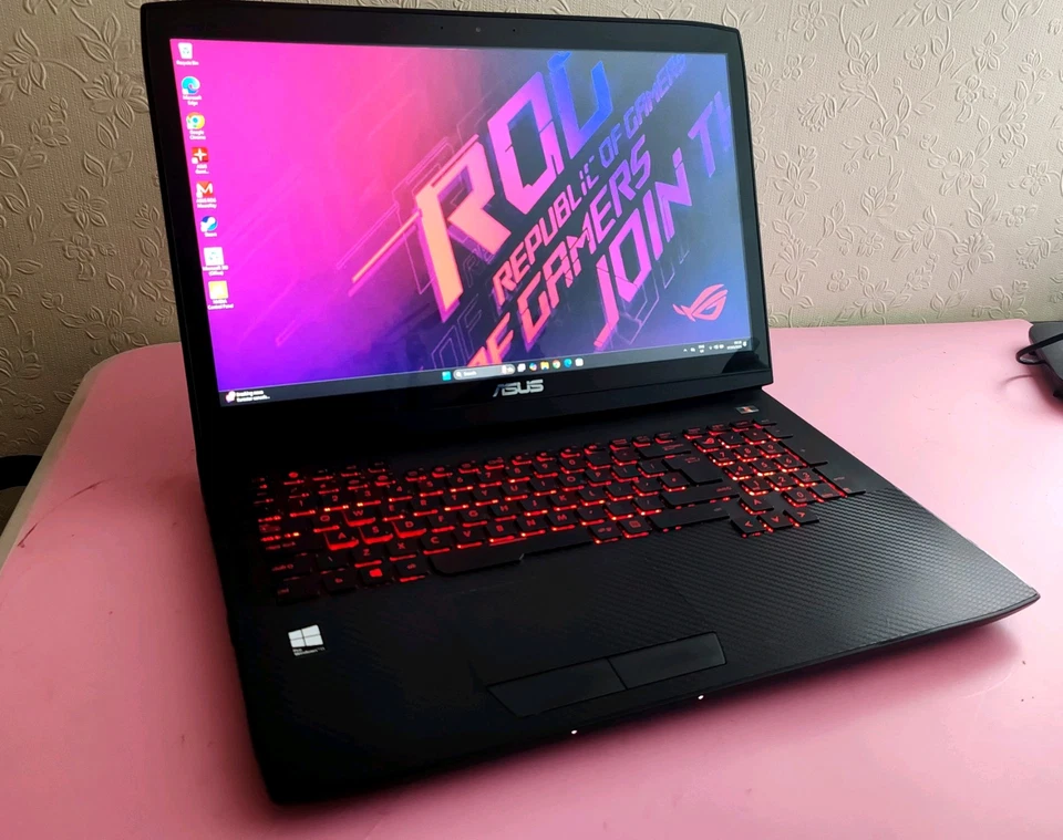 Gaming Laptop 17 inch Asus ROG i7 With 20GB RAM SSD AND HDD - Image 3 of 4