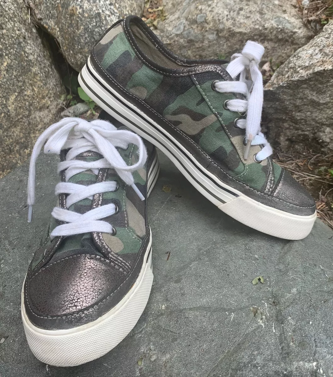 GUESS Women s Sz 8M Camo Sneakers eBay