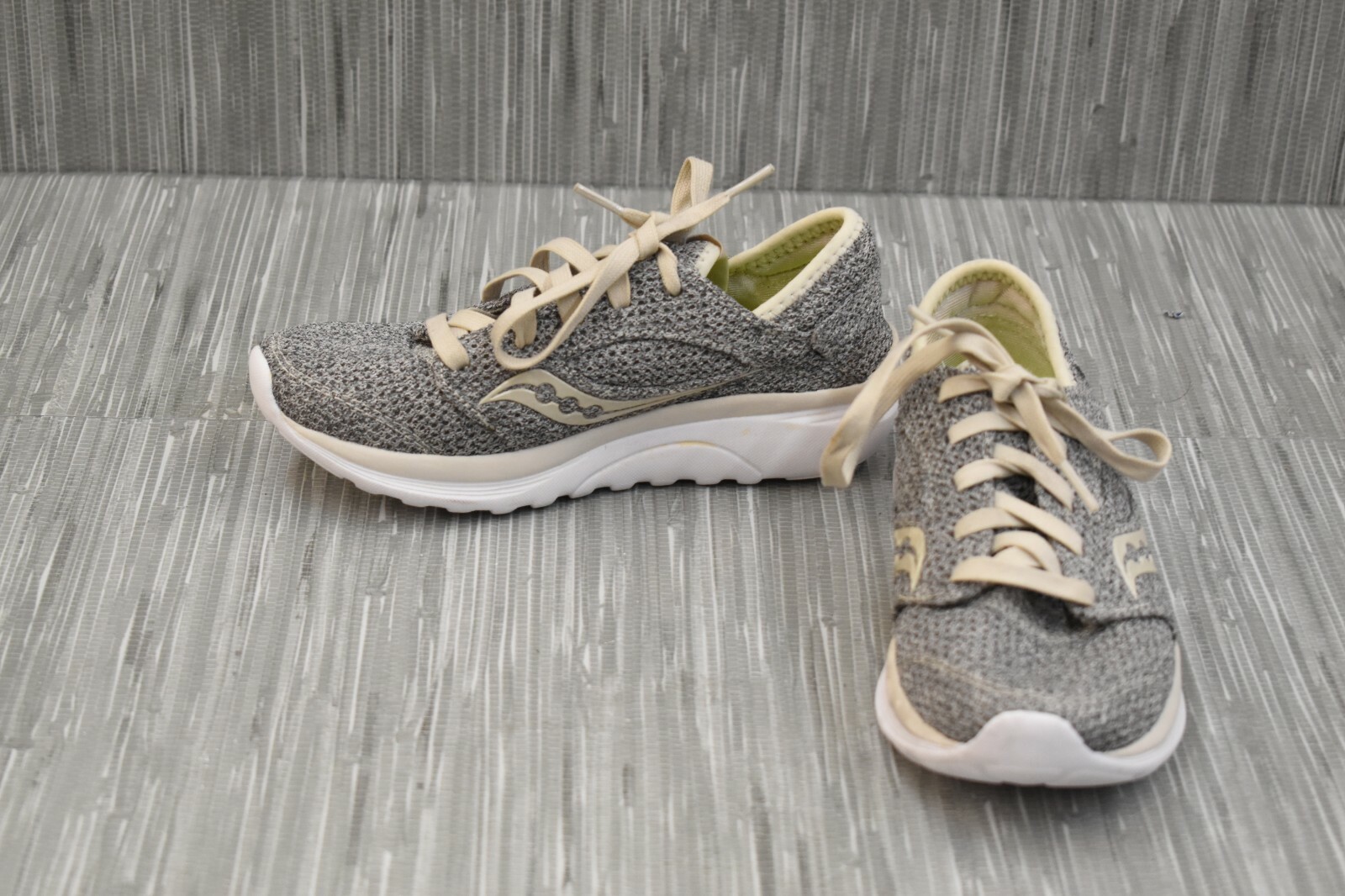 saucony kineta relay mens