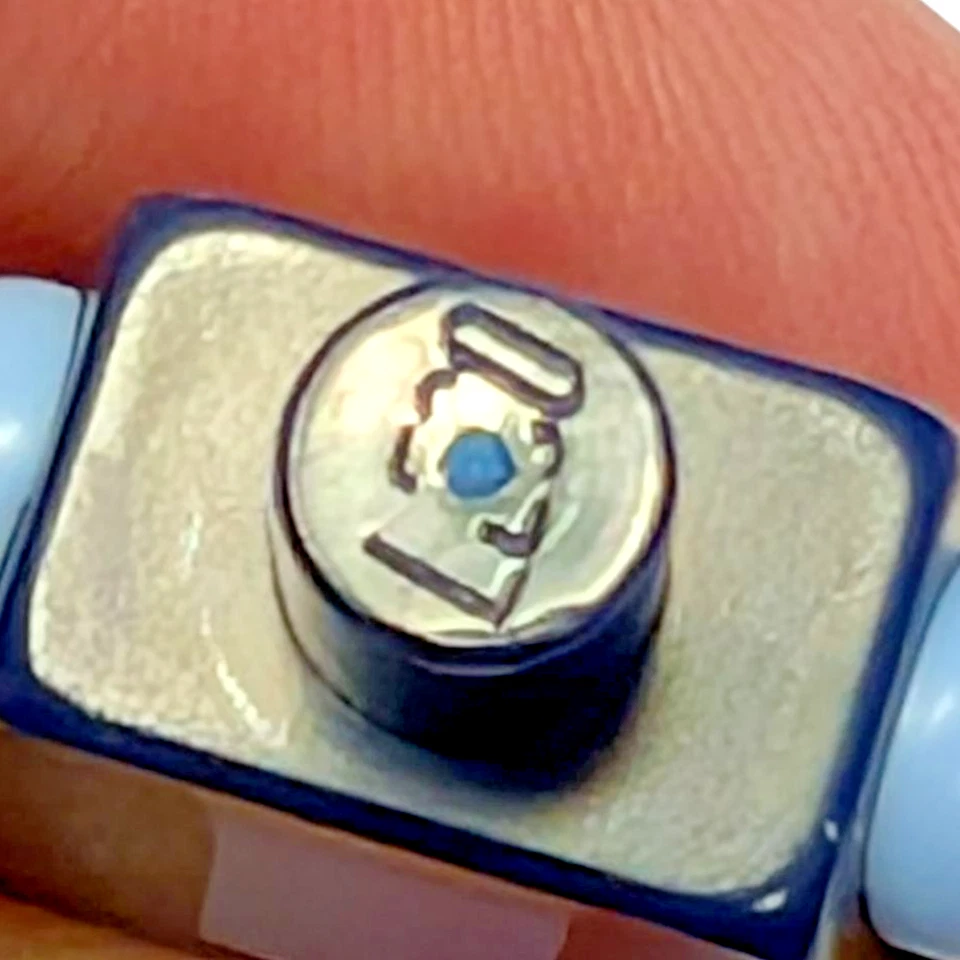 LEGO Simpsons Snake Minifigure sim024 from The Kwik-E Mart Set 71016 - Image 2 of 4