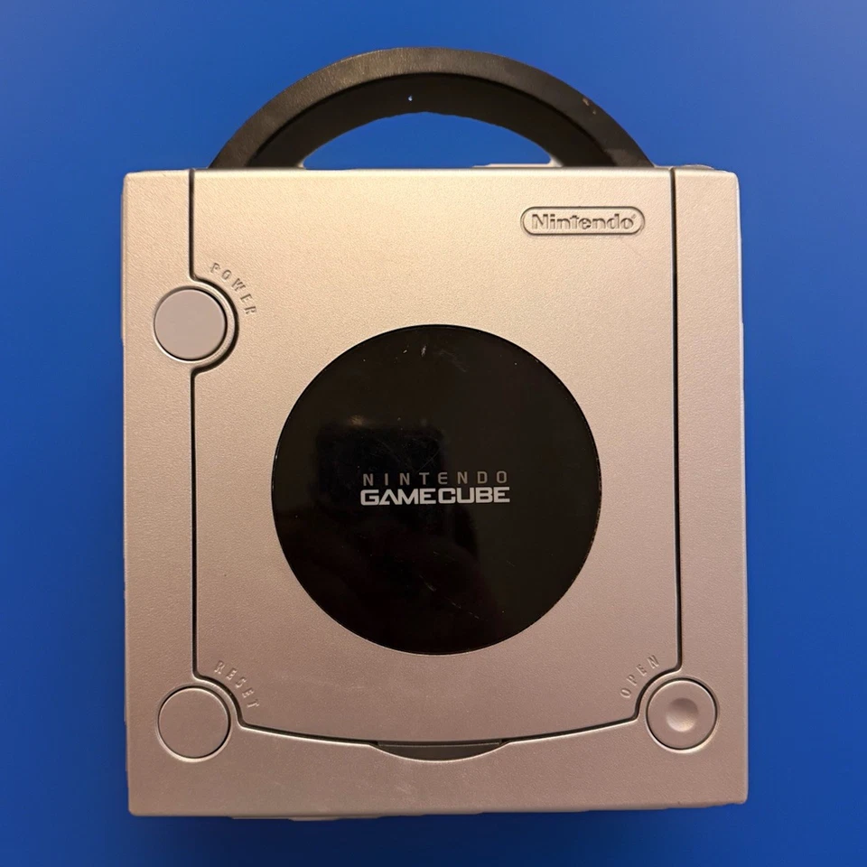 Nintendo GameCube DOL-001 PAL + Cavi Originali + Controller + Gioco - Immagine 2 di 4