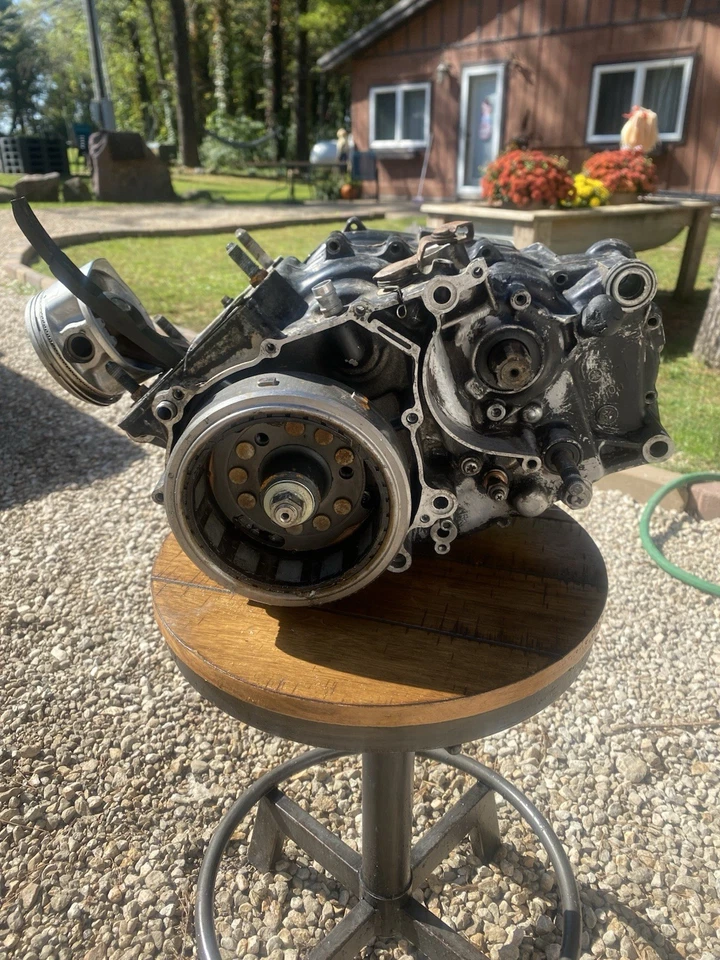 Yamaha XT550 1982-83 MOTOR EXTREMO INFERIOR, MANIVELA, PISTÓN, VARILLA, TRANSMISIÓN MONTAJE BUENO Foto 2 de 4