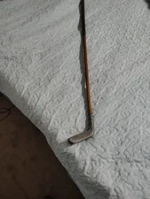 Hickory Wood Shaft Standard Golf Putter New Mills Ray Model, Antique Upright