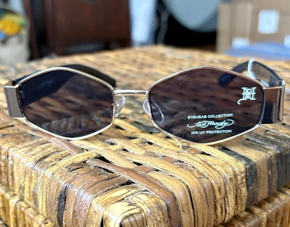 NUEVO CON ETIQUETAS ED HARDY REBEL Gafas de sol 100% Protección UV Negro Dorado Screaming Tiger Y2K Foto 2 de 4