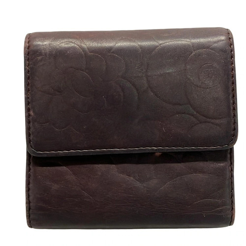 Auth CHANEL Camellia - Bordeaux Lambskin Double-hook Wallet - Picture 2 of 14