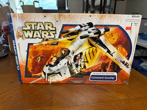 Hasbro Star Wars Clone Wars Army of the Republic Command Gunship WITH ORIGINAL B