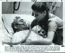 1990 Press Photo Patient & Nurse in PBS Special "Near Death" - pip08541