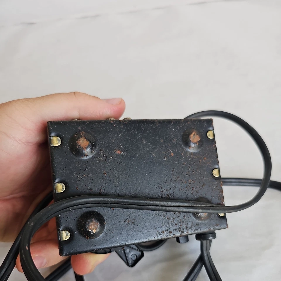 Vintage TYCO HO Scale Model 899B Transformer Railroad Train Power Pack - Image 4 of 4