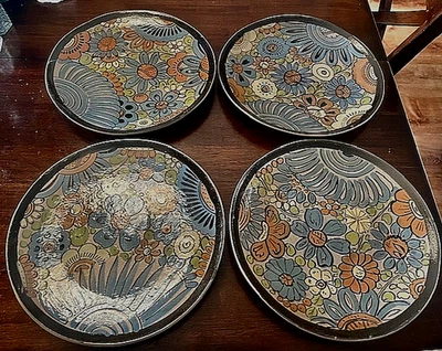 4 Antique Tlaquepaque Mexican Art Deco Plates Hand Painted Floral 10" Dia. - Image 1 of 4