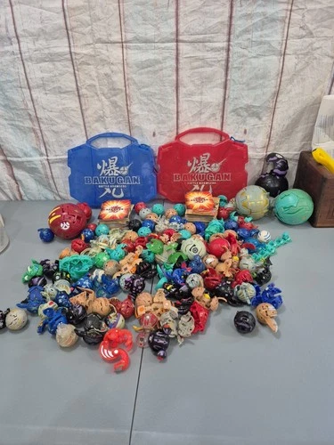 BAKUGAN Big Lot Of Bakugan Figures Cards & Case Vintage Game Toy Collection