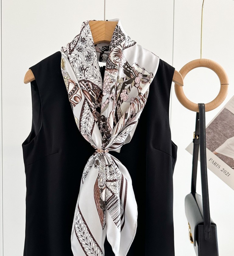 14 Momme Twill 100% Silk Mulberry Scarf 35'' Square Shawl Wrap Horse print