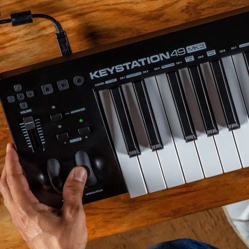 M-AUDIO KEYSTATION 49 MK3 Keyboard Controller 49 Tasten für Mac, PC und iOS NEU - Bild 5 von 14