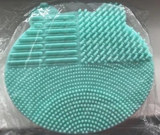 Silicone Makeup Brush Cleaner Mat 2 In 1 Brush Cleaning Mat