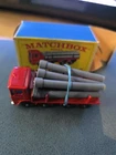 LESNEY MATCHBOX #10 PIPE TRUCK VINTAGE TOY WITH ORIGINAL BOX AND PIPES MIB
