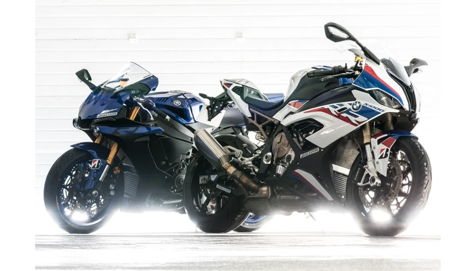 Neumático BRIDGESTONE - Battlax S22 Hypersport - Delantero - 120/70ZR17 - 58W 11449 Foto 2 de 2