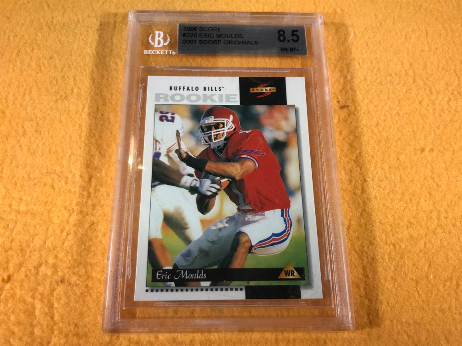D3-39 FOOTBALL CARD - ERIC MOULDS BILLS ROOKIE - 1996 SCORE - GRADE 8.5