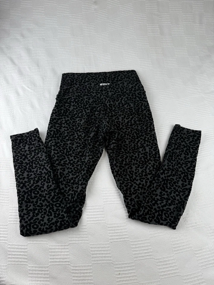 ECHT Womens Grey/Black Leggings Fuzzy Felt Leopard Print Size Medium - Image 4 of 4