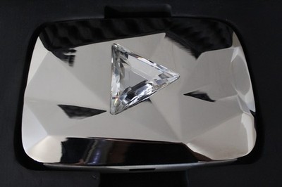 YouTube Diamond PLAY Button ダイヤモンド 盾 YouTube Diamond Play