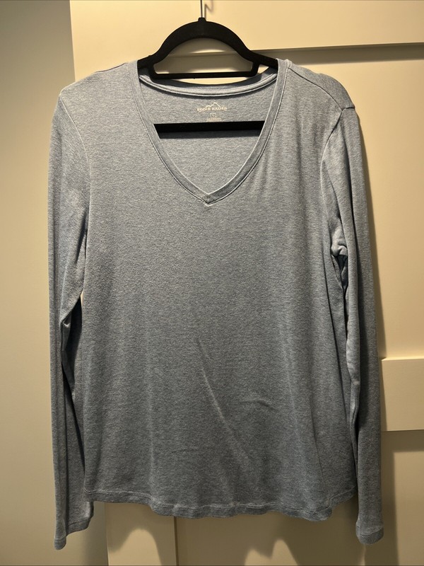 Eddie Bauer Women’s Long Sleeve Top V Neck Blue L